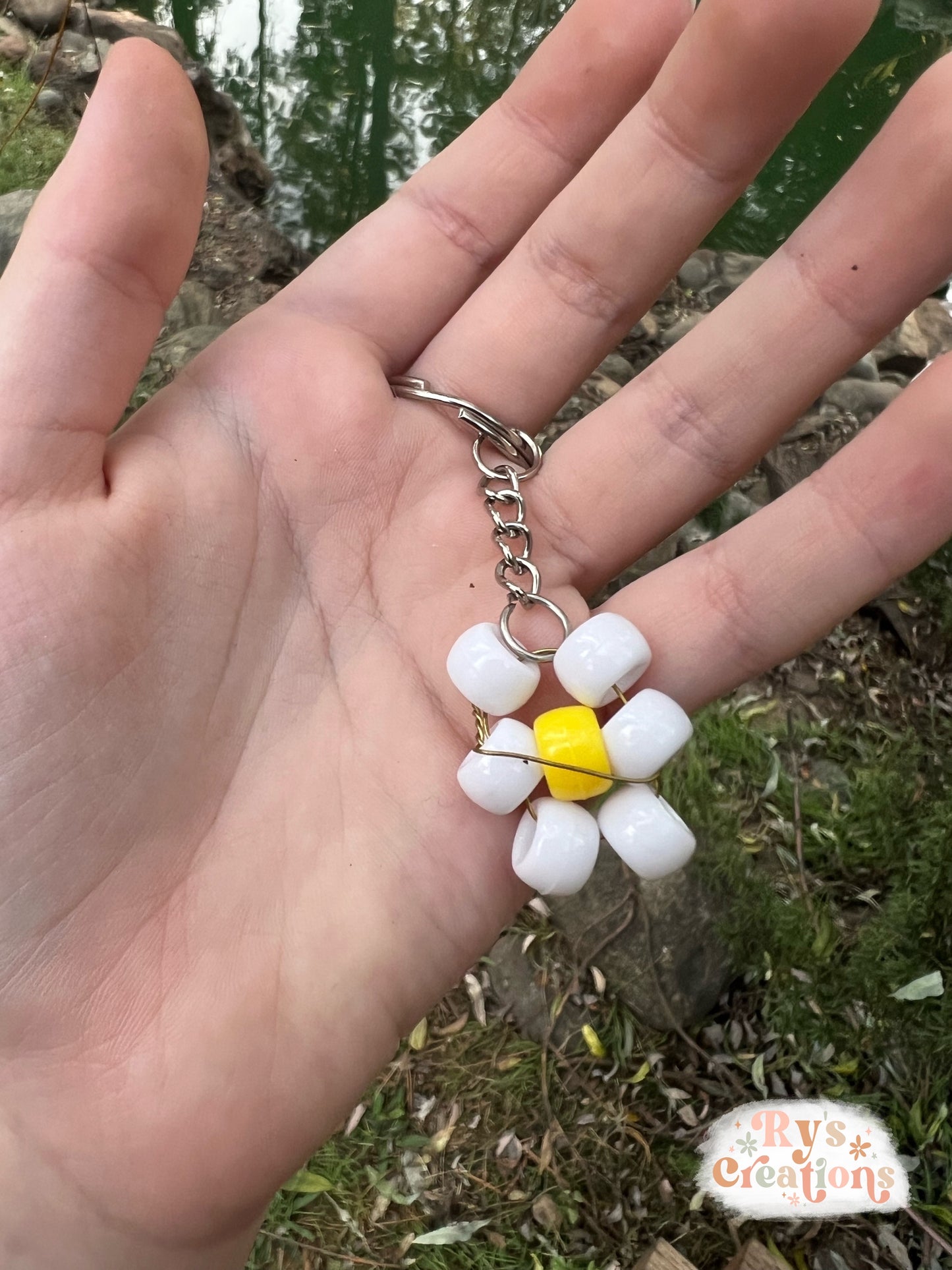 Daisy Silver Keychain